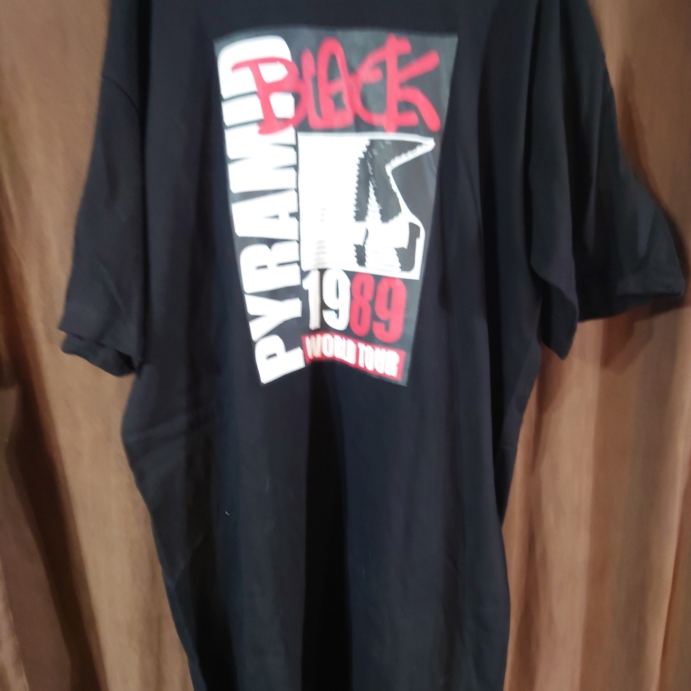 Black Pyramid World Tour 1989 Shirt Gemrock